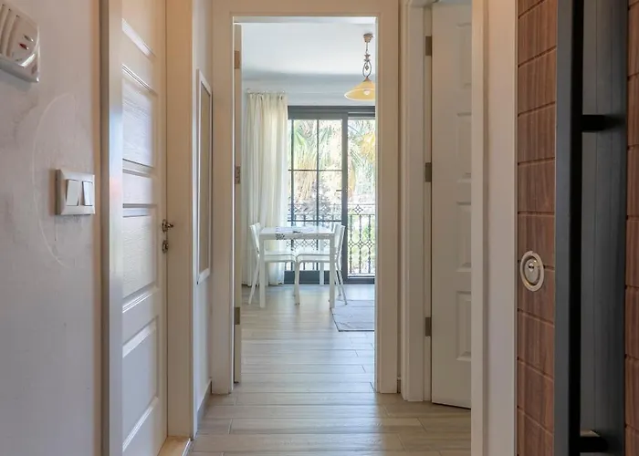 Naro Marina * Çeşme